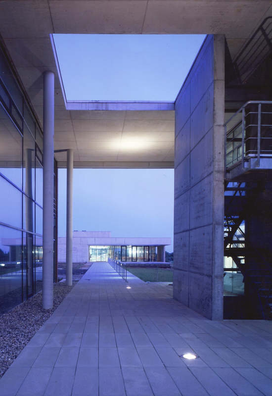 Error loading picture.